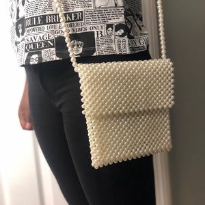 Trendy pearl purse